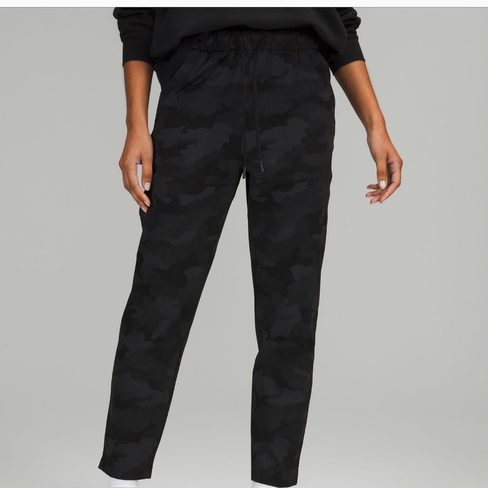 LULULEMON stretch high rise pant